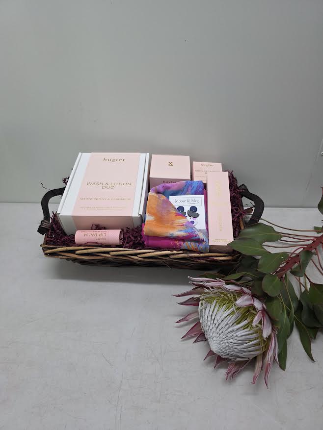 The Huxter White Peony & Cashmere Pamper Hamper - Image 2